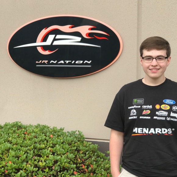 Profile Picture of Alex Tilley (@atilley12) on Poshmark