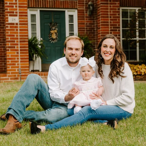 Profile Picture of Grace Pickle (@ngpickle) on Poshmark