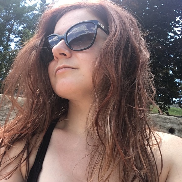 Profile Picture of Caitlin Gaborow (@remykins) on Poshmark