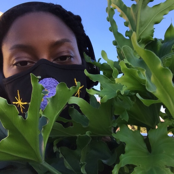 Sandile Mhlaba - Poshmark Profile Picture of Sandile Mhlaba (@africanarchy) on Poshmark