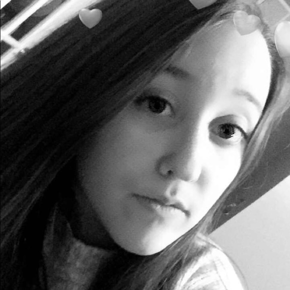 Abby Casko - Poshmark Profile Picture of Abby Casko (@abbycaskk) on Poshmark