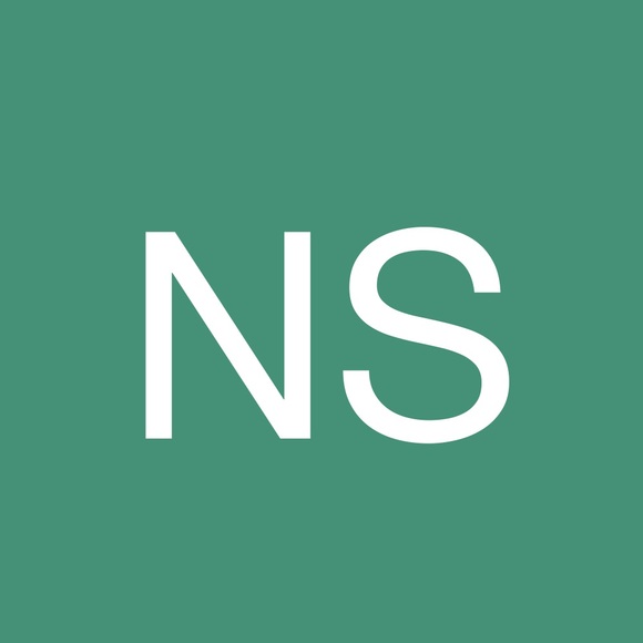 Profile Picture of Noel Sassoon (@noel9498sassoon) on Poshmark