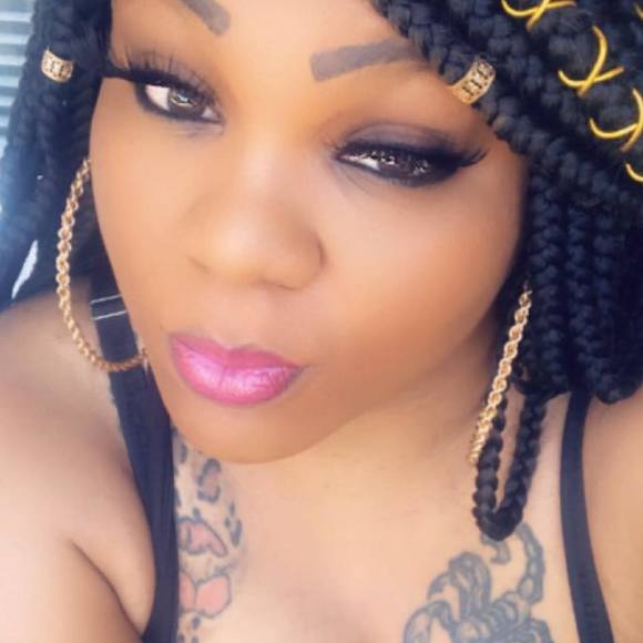 Profile Picture of Jessica Batts (@jbatts83) on Poshmark
