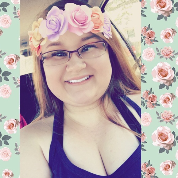 Profile Picture of Gabby Pepping (@sassygabbs95) on Poshmark