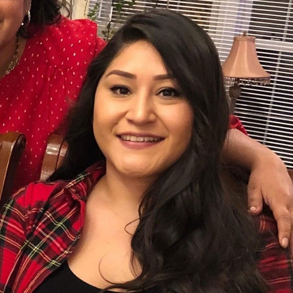 Profile Picture of Gabriela Grajeda (@gagrajeda) on Poshmark