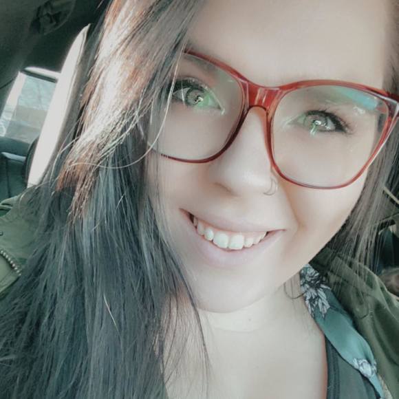 Profile Picture of Brookelyn Jellema (@brookelynskye) on Poshmark