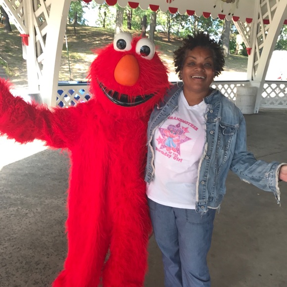 Profile Picture of Debra Hayes (@debra1959) on Poshmark