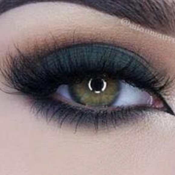 Profile Picture of Sara Blassouar (@zkara16) on Poshmark