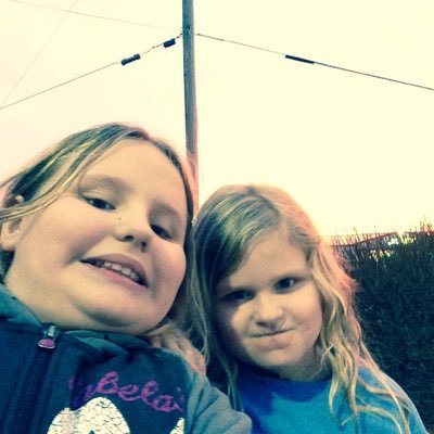 Profile Picture of Amy (@Amytow1824) on Twitter