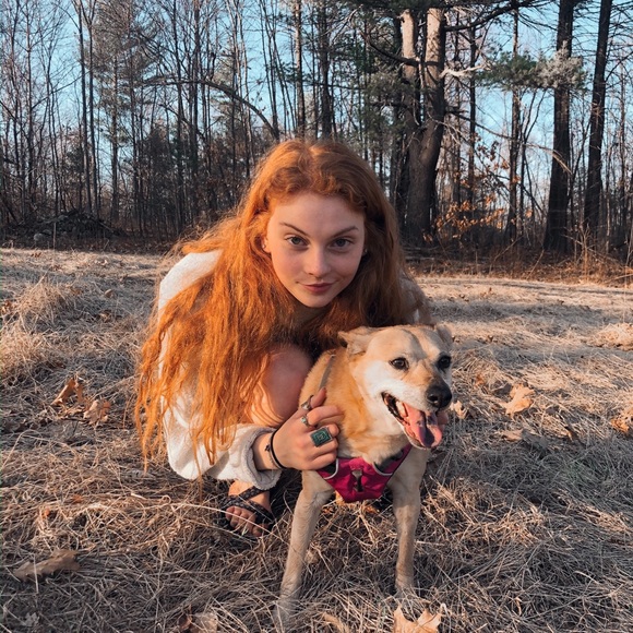 Profile Picture of ! cassidy Fallon (@cassfall) on Poshmark