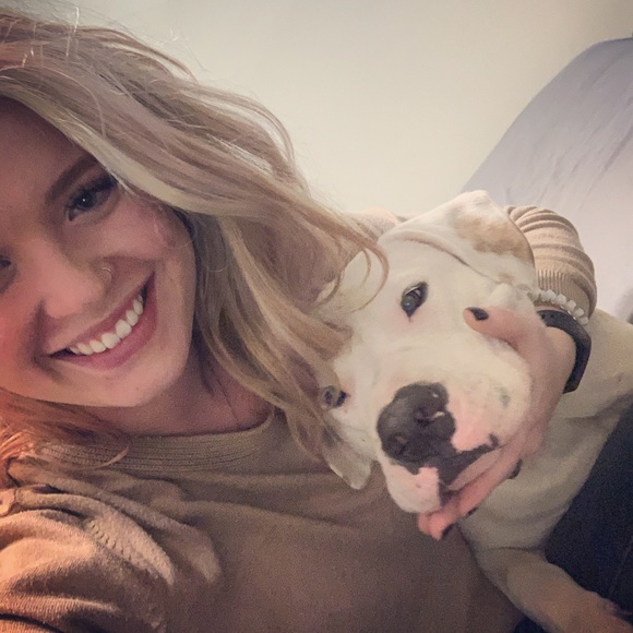 Profile Picture of Dawn Terrill (@dawnterrill21) on Poshmark