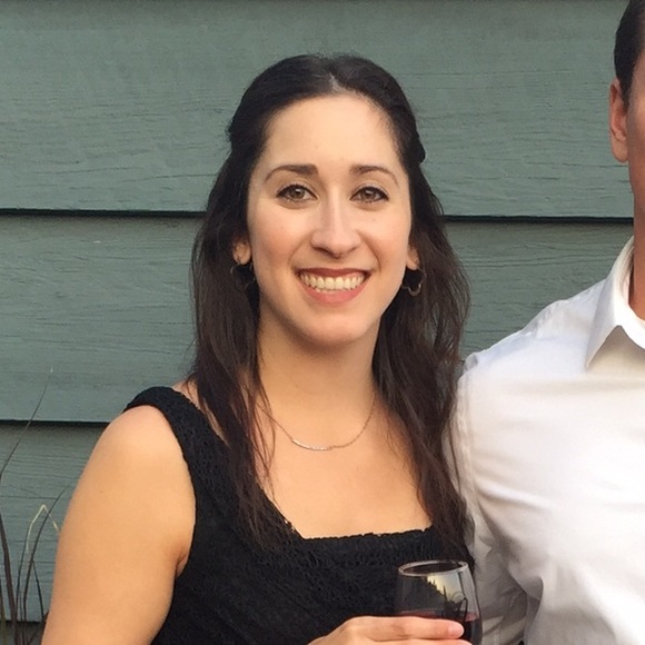 Profile Picture of Dalia Feinholz (@dfeinholz) on Poshmark