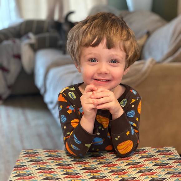 Profile Picture of Mandi Edwards (@mandimedwards) on Poshmark