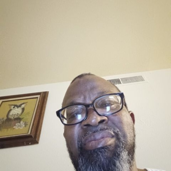 Profile Picture of Winfred Watson (@winfred_watson) on Poshmark