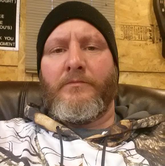 Profile Picture of Mike Hagerbaumer (@mikehagerbaumer) on Poshmark