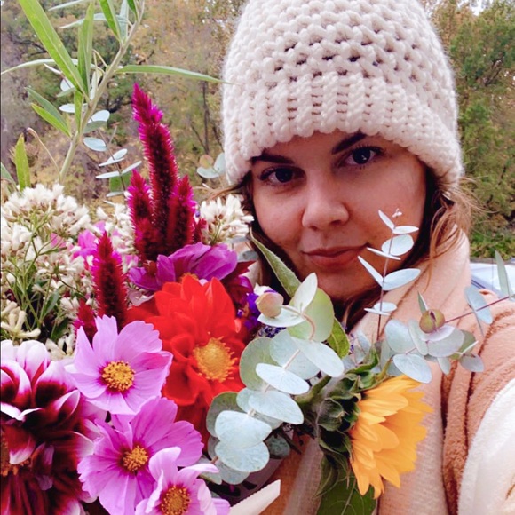 Profile Picture of Gabrielle Fitzgerald (@gmfcloset) on Poshmark