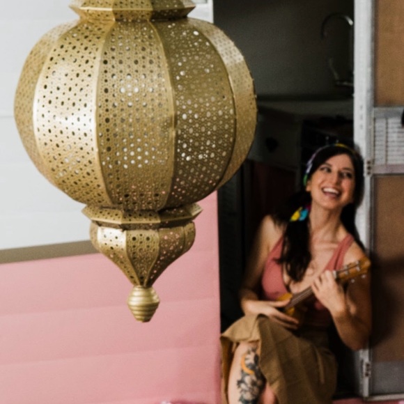 Profile Picture of Laila Sadat-sharifi (@moonsnek) on Poshmark