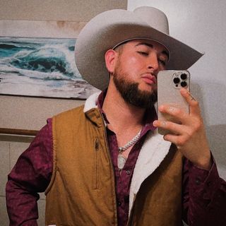 Profile Picture of Aaron Olivas (@aaron_olivas) on Instagram