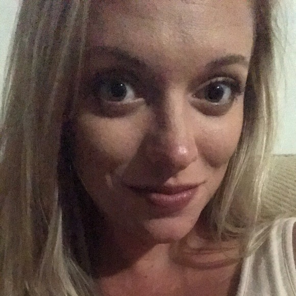 Profile Picture of Katie Walters (@smalls113) on Poshmark