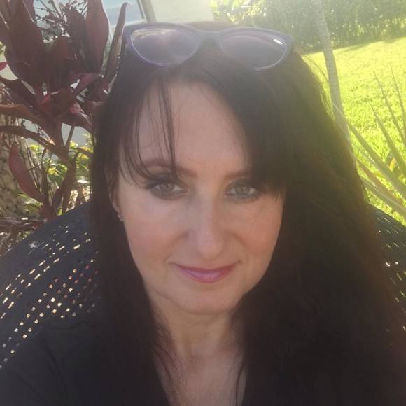 Profile Picture of Joanna Marczak (@joannamarczak) on Poshmark