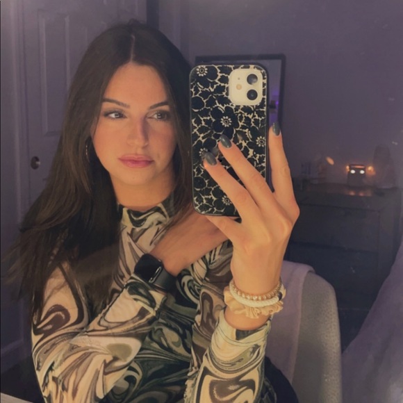 Profile Picture of Alex Gavigan (@alexgavigan) on Poshmark