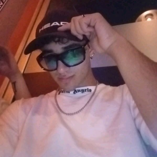 Profile Picture of moll_brian (@moll_brian) on Tiktok