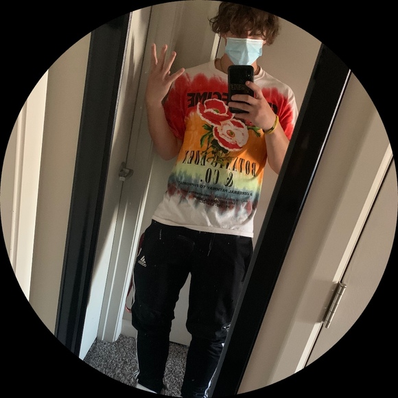 Profile Picture of Aiden Csuka (@aidencsuka) on Poshmark