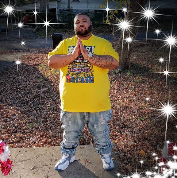 Profile Picture of Marcus d Beard (@marcusdbeard) on Poshmark