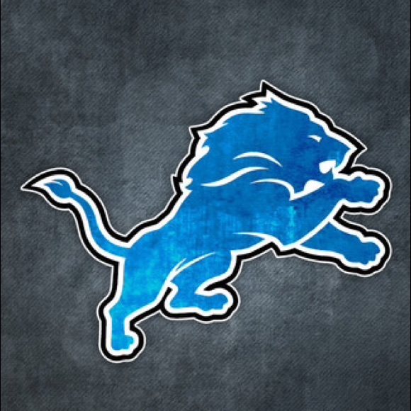 Profile Picture of Nathan Stoetzel (@lemimejames) on Poshmark