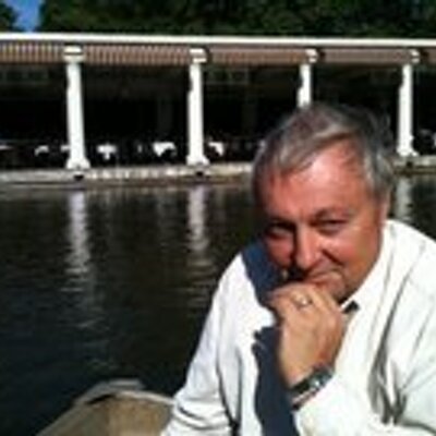 Profile Picture of Colin Chapman (@colinchaperson) on Twitter