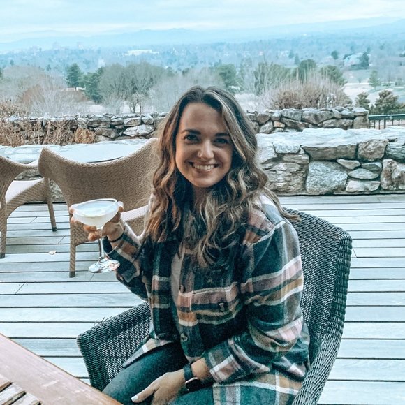 Profile Picture of Olivia Ferrell (@oliviabratton10) on Poshmark