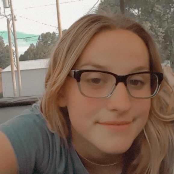 Profile Picture of Victoria Hepburn (@victoria_hep18) on Poshmark