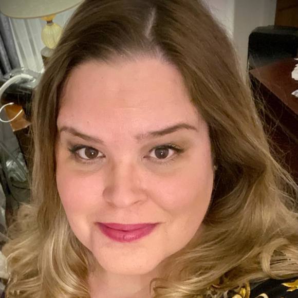 Profile Picture of Stephanie Labrash (@smockin66) on Poshmark