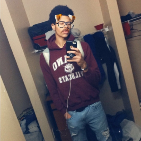 Profile Picture of Andre Harrington (@dredahooper15) on Poshmark