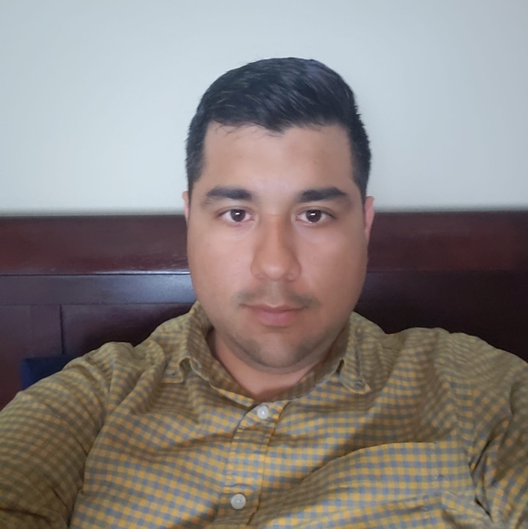 Profile Picture of Saul Diaz (@diazvillegas) on Poshmark