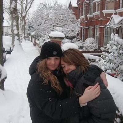 Profile Picture of Kate Benton (@PamPangan) on Twitter