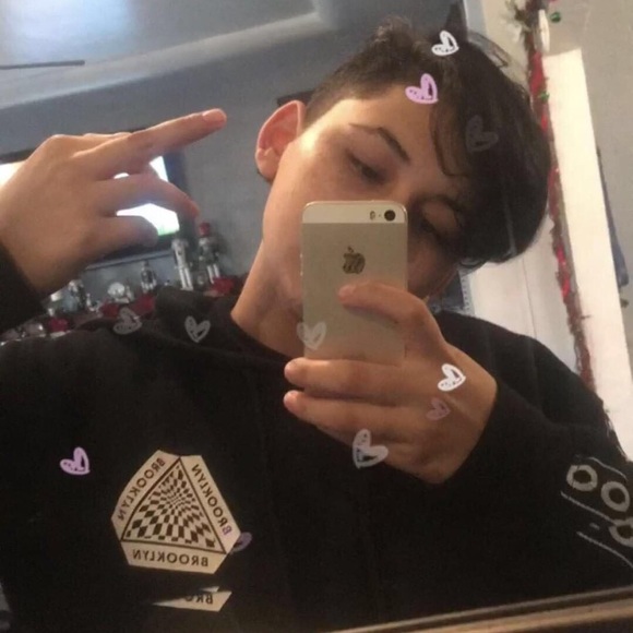 Profile Picture of Jade Alvarez (@jade_alvarez) on Poshmark