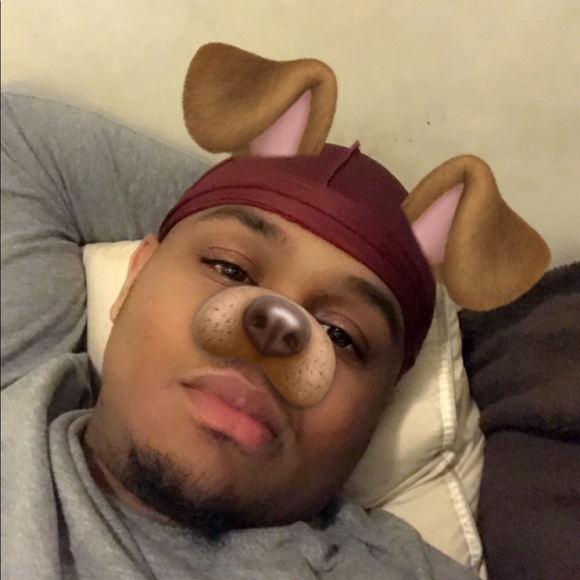 Profile Picture of Derrick Slade (@dslade836) on Poshmark