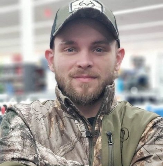 Profile Picture of Ryan Reese (@reeseboi513) on Poshmark