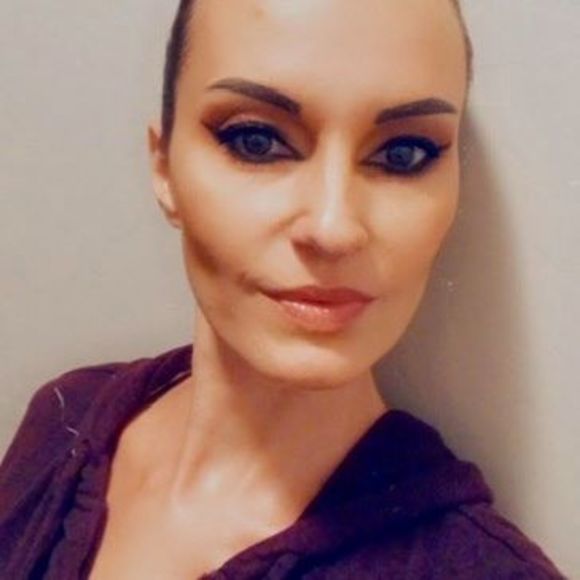 Profile Picture of Jeannine Wozny (@jeanninewozny) on Poshmark