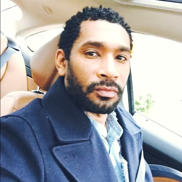 Profile Picture of Antonio Banks (@noivat) on Poshmark