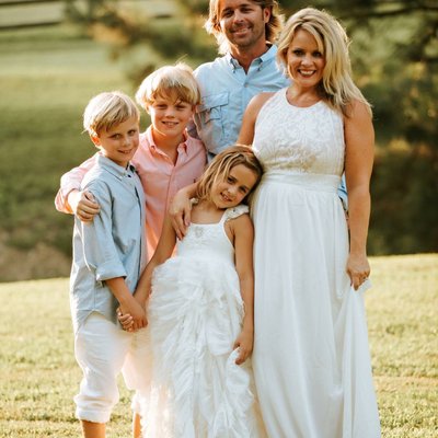 Profile Picture of Jodi Hardee Lowe (@Jodihardeelowe) on Twitter