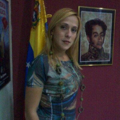 Profile Picture of Sabrina Jaramillo (@jaramillofarias) on Twitter