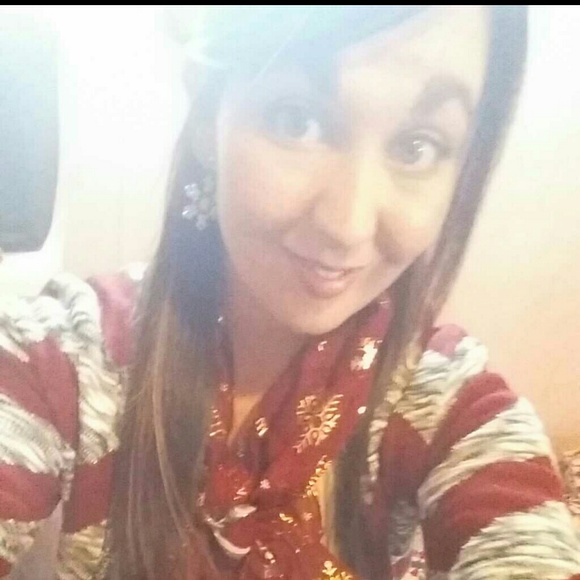 Profile Picture of Megan Bensinger (@mlb5234) on Poshmark