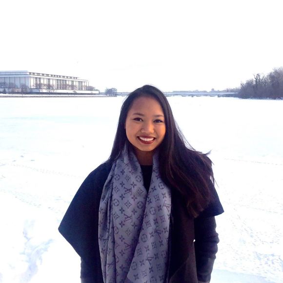 Cynthia Fleischmann - Poshmark Profile Picture of Cynthia Fleischmann (@cmfleischmann) on Poshmark