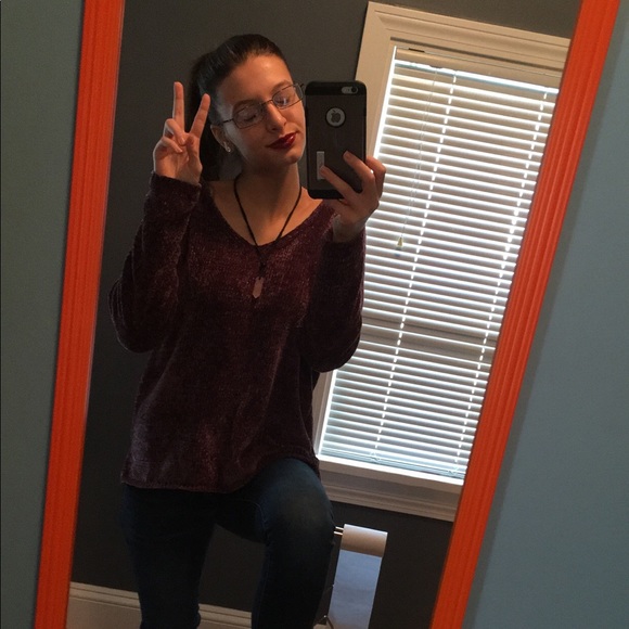 Profile Picture of Julia Shays (@bluedragon412) on Poshmark