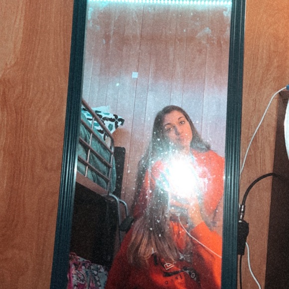 Profile Picture of Stephanie Matkovich (@trinity1223996) on Poshmark