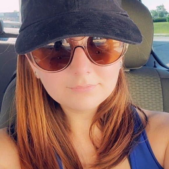 Profile Picture of Whitney Sanchez (@whitney_sanchez) on Poshmark