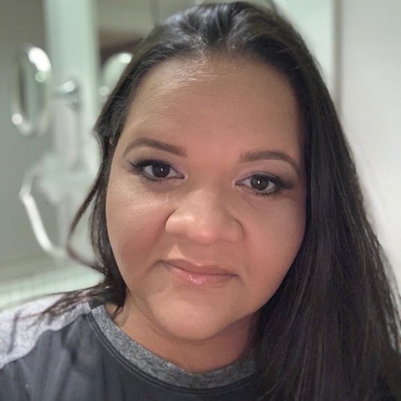 Profile Picture of Debora Rodrigues (@djcjmom) on Poshmark