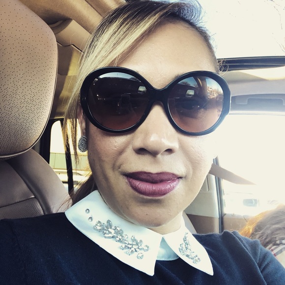 Profile Picture of Rebeca Berber (@berber) on Poshmark